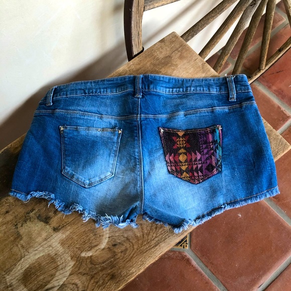 SOUTHWESTERN AZTEC NAVAJO Blanket Denim Shorts NEW - Picture 12 of 12